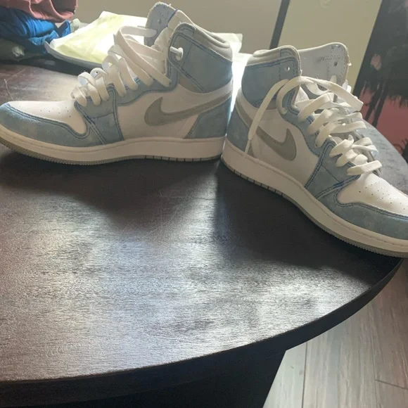 Jordan 1 High Hyper Royal - Picture 3 of 4